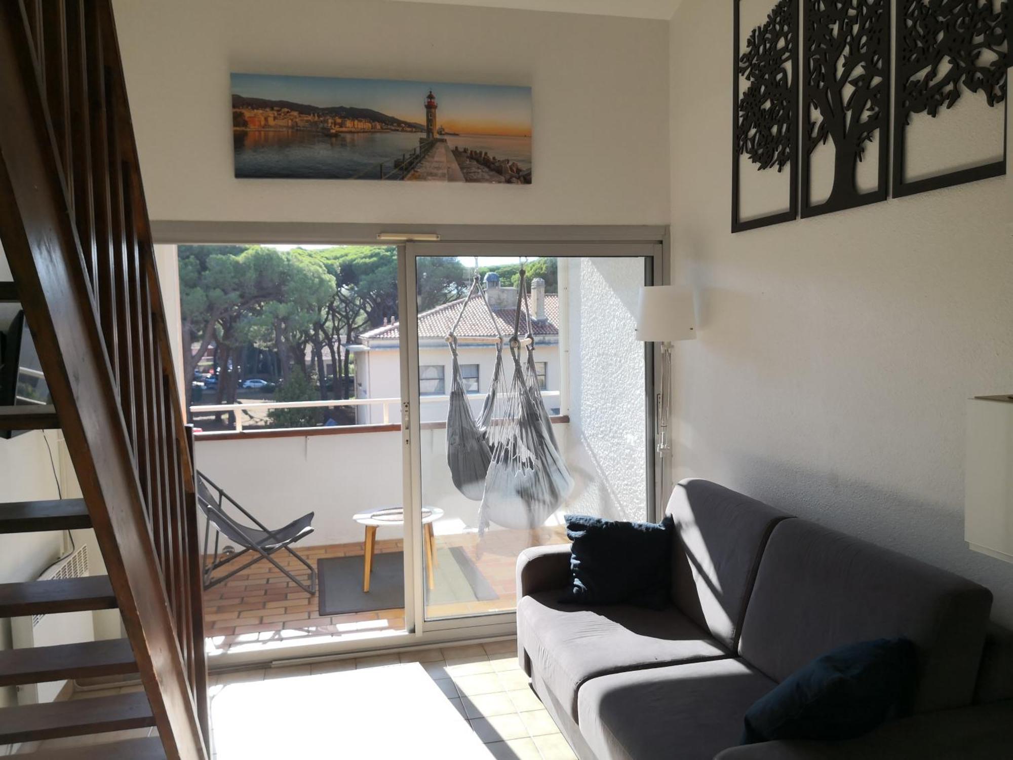 Duplex Hyeres Port Apartment Bagian luar foto